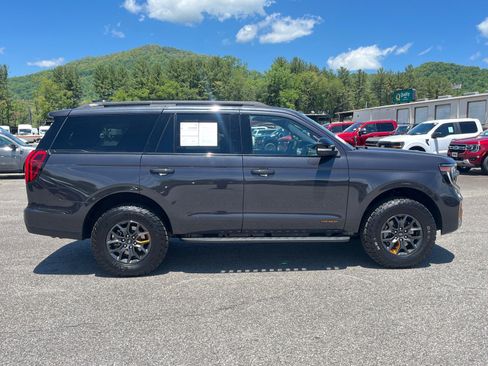Certified 2026 Ford Expedition Tremor AWD/4WD image 2