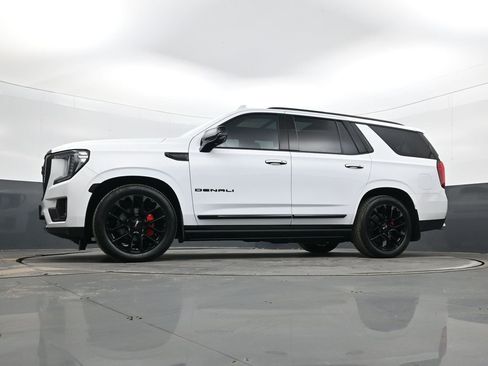 Used 2022 GMC Yukon Denali w/ Denali Premium Package image 29