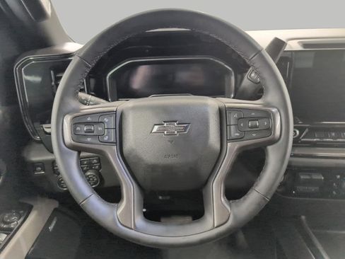 Used 2025 Chevrolet Silverado 2500 ZR2 w/ Technology Package AWD/4WD image 5