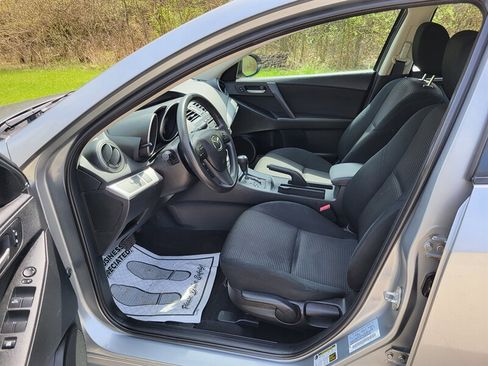 Used 2013 MAZDA MAZDA3 i Sport image 11