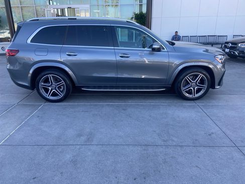 Used 2024 Mercedes-Benz GLS 450 4MATIC image 4