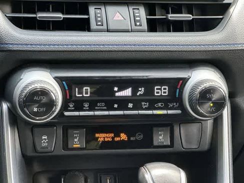 Used 2022 Toyota RAV4 XSE AWD/4WD image 15