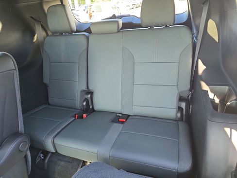 Used 2024 GMC Acadia AT4 w/ Super Cruise Package AWD/4WD image 16