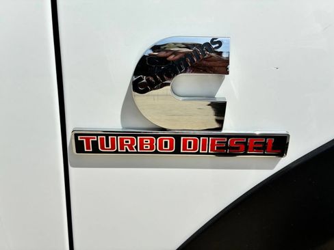 Used 2018 RAM 2500 Tradesman w/ Chrome Appearance Group AWD/4WD image 9