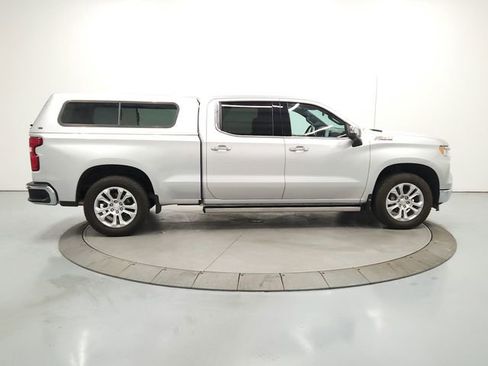 Used 2022 Chevrolet Silverado 1500 LTZ w/ LTZ Convenience Package II AWD/4WD image 8