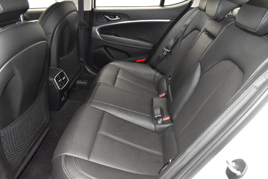 Used 2025 Genesis G70 2.5T AWD/4WD image 36