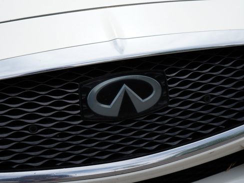 Used 2018 INFINITI Q60 3.0t Luxe w/ Sensory Package 3.0T Luxe AWD/4WD image 3