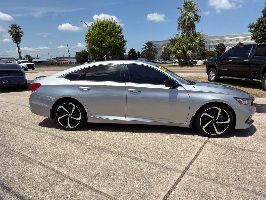 Used 2022 Honda Accord Sport image 4