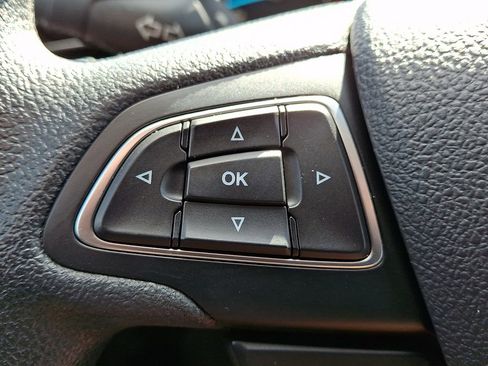 Used 2019 Ford Escape SE image 21