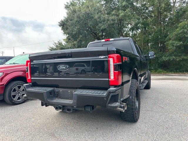 Used 2023 Ford F350 Lariat w/ Lariat Ultimate Package AWD/4WD image 4