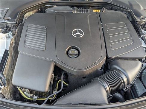 Used 2025 Mercedes-Benz C 300 Sedan image 23