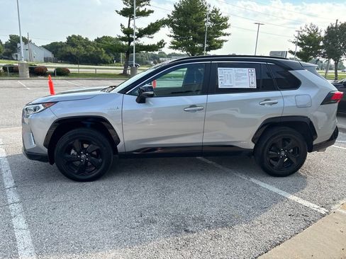 Used 2020 Toyota RAV4 XSE w/ XSE Grade Weather Package AWD/4WD image 17