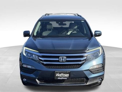 Used 2017 Honda Pilot Touring image 2