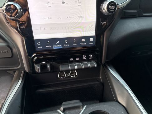 Used 2022 RAM 2500 Lone Star image 24