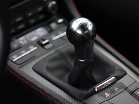 Used 2019 Porsche 911 Turbo image 48