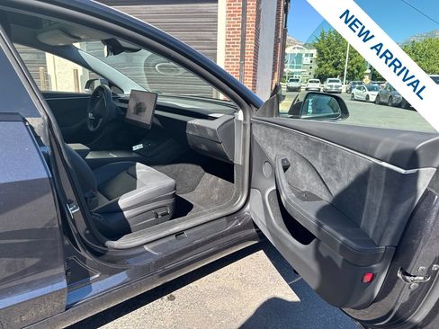 Used 2025 Tesla Model 3 Long Range AWD/4WD image 9
