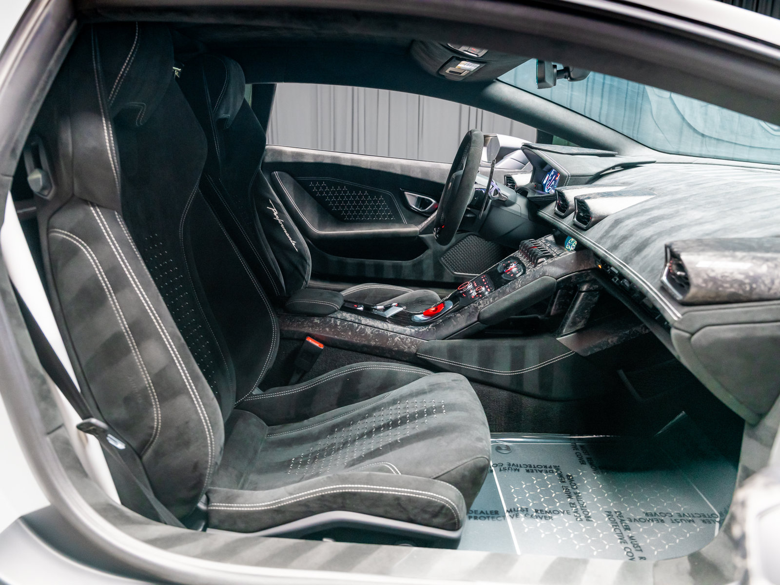 Used 2018 Lamborghini Huracan Performante AWD/4WD image 71