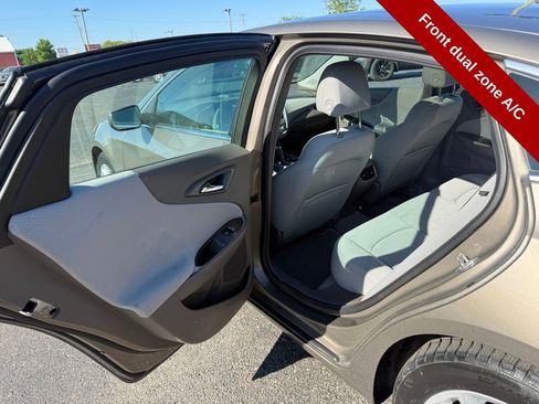 Used 2020 Chevrolet Malibu LT w/ LT True North Edition FWD image 30