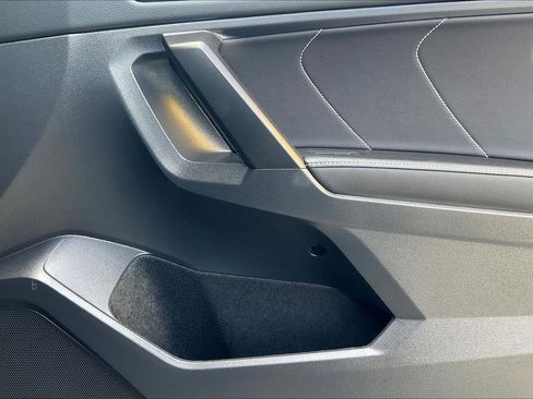 Used 2022 Volkswagen Tiguan SE image 20