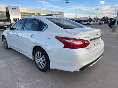 Used 2017 Nissan Altima 2.5 S w/ Power Driver Seat Package image 5