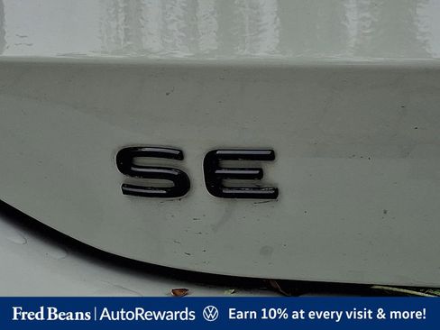 Certified 2025 Volkswagen Tiguan SE R-Line AWD/4WD image 33