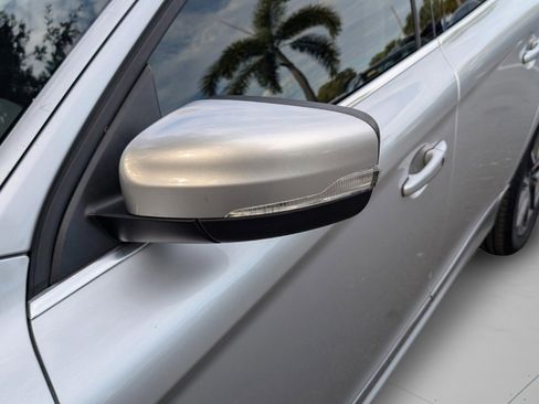 Used 2016 Volvo XC60 T5 Premier image 17