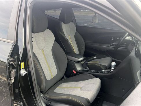 Used 2019 Hyundai Veloster Turbo R-Spec image 8