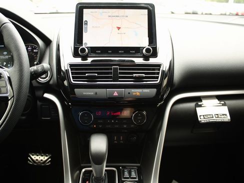 New 2025 Mitsubishi Eclipse Cross SEL image 18