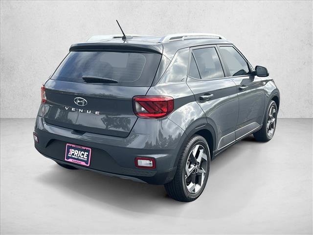 Used 2026 Hyundai Venue SEL FWD image 5