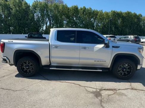 Used 2019 GMC Sierra 1500 SLT w/ SLT Premium Package AWD/4WD image 9
