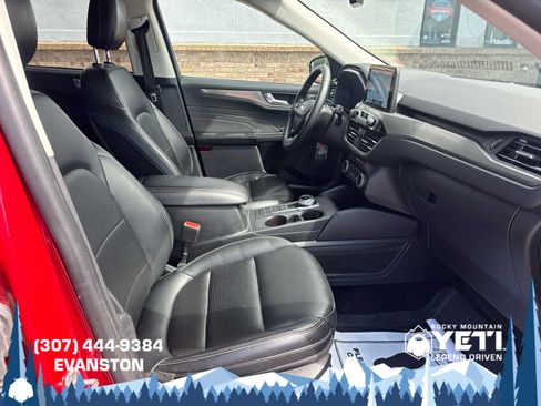 Used 2022 Ford Escape Titanium AWD/4WD image 11