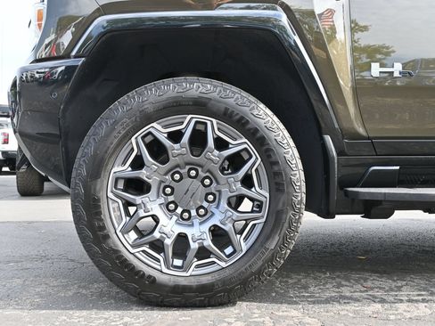 Used 2025 GMC Hummer EV 3X AWD/4WD image 29