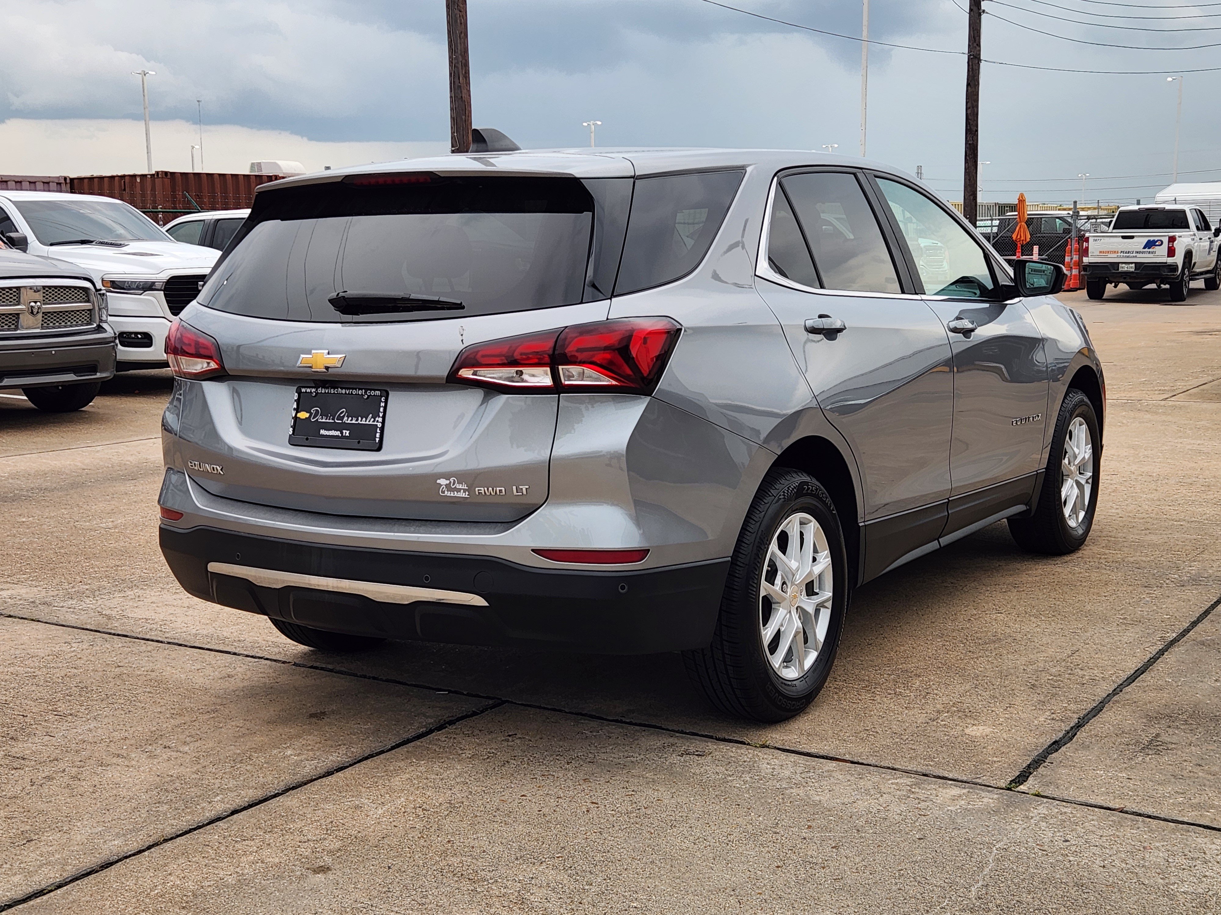 Used 2024 Chevrolet Equinox LT AWD/4WD image 6