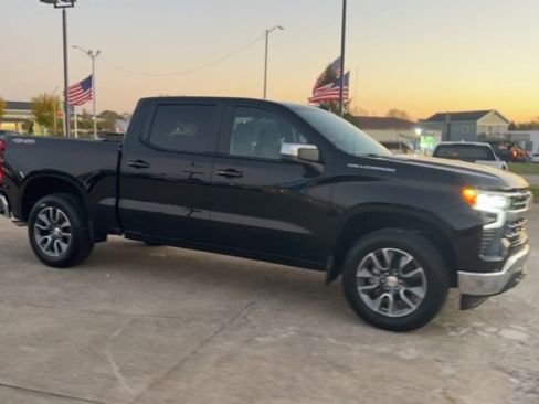 New 2026 Chevrolet Silverado 1500 LT w/ Protection Package image 2