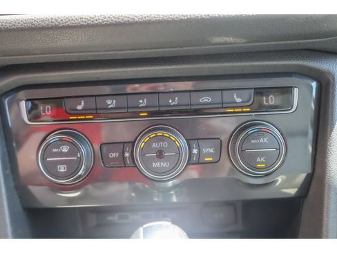 Used 2019 Volkswagen Tiguan SEL AWD/4WD image 24