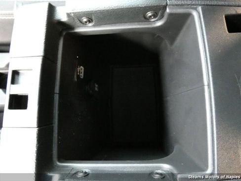 Used 2017 Jeep Wrangler Unlimited Sahara w/ Connectivity Group image 32