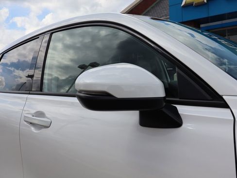 Used 2025 Honda HR-V EX-L image 2