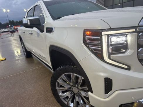 Used 2023 GMC Sierra 1500 Denali w/ Denali Reserve Package AWD/4WD image 2