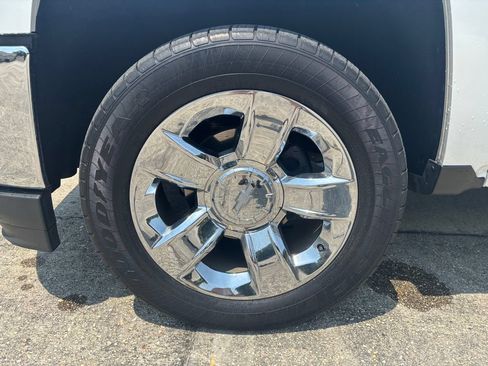 Used 2018 Chevrolet Silverado 1500 LTZ w/ Sport Package RWD image 9