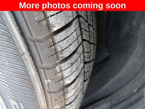 Used 2025 Toyota Camry LE FWD image 10