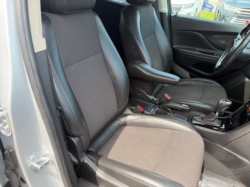 Used 2020 Buick Encore Sport Touring AWD/4WD image 37