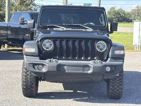 Used 2020 Jeep Wrangler Unlimited Sport AWD/4WD image 2