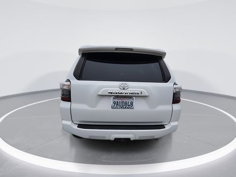 Used 2022 Toyota 4Runner SR5 Premium image 7