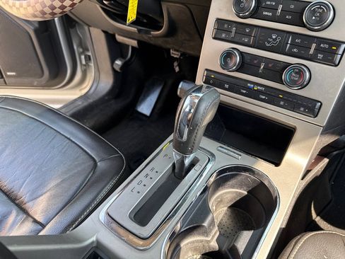 Used 2010 Ford Flex SEL image 19