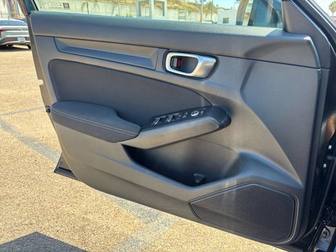 Used 2025 Honda Civic Sport image 15