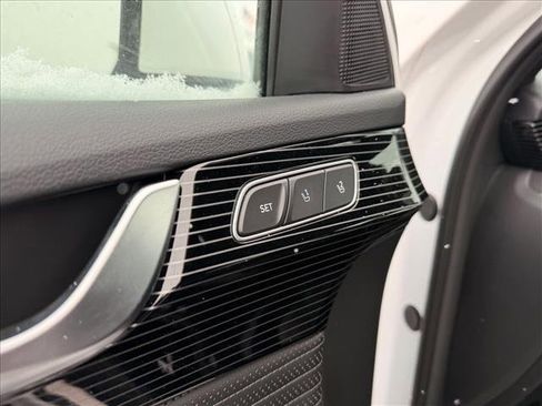 Used 2025 Hyundai Palisade Calligraphy image 16