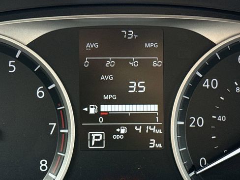 New 2025 Nissan Kicks Play S image 10