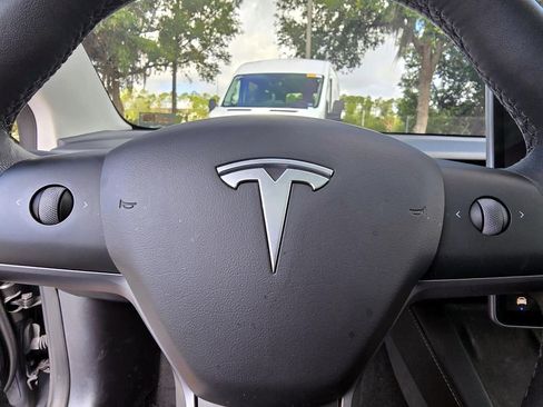 Used 2022 Tesla Model 3 Standard Range RWD image 28
