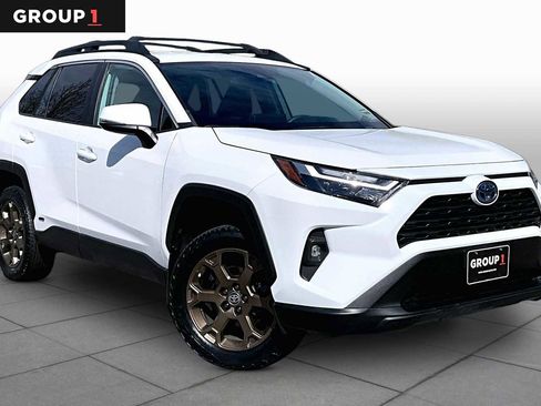 Used 2023 Toyota RAV4 AWD Hybrid image 3