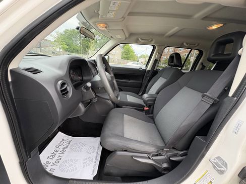 Used 2009 Jeep Patriot Sport FWD image 19